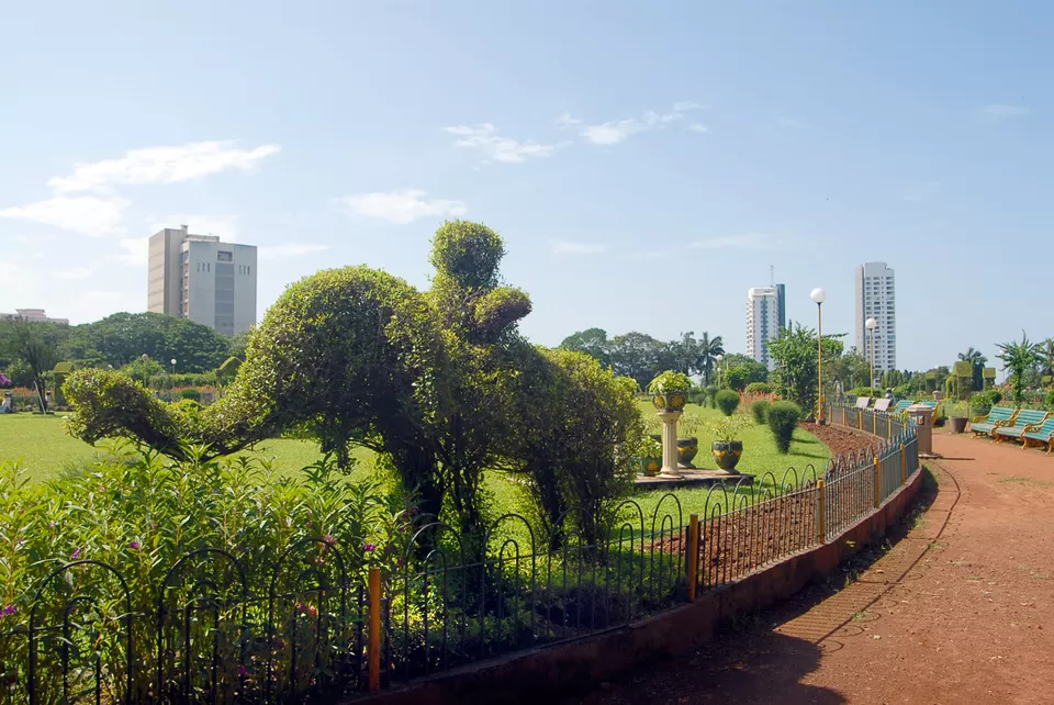Photo of Hanging Gardens Mumbai 1/5 by 