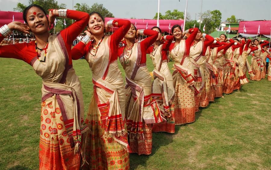 Photo of Music, Art and Culture: 10 Festivals Taking Place Across India In 2022 Winter! by Kadambari Bhatte (curlytravelmess)