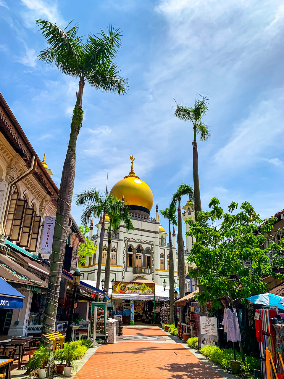 Photo of Here's a Four Day Complete Singapore Itinerary to Visit in 2022 For A Fun Filled Holiday! by Kadambari Bhatte (curlytravelmess)