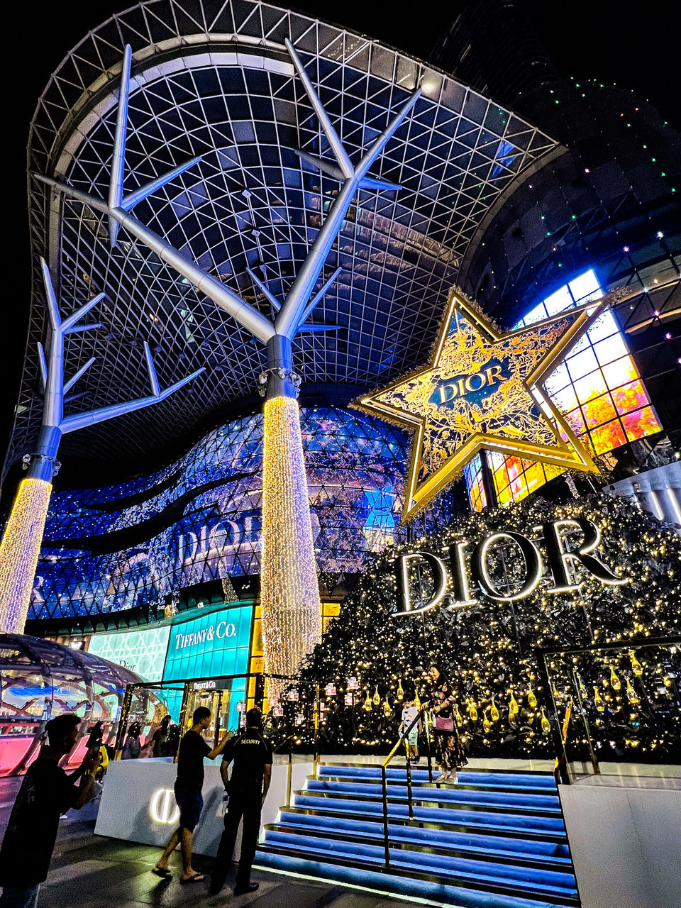 Photo of Visiting Singapore for New Year’s Eve or Chinese New Year? Bookmark These Fun Things to Do! by Kadambari Bhatte (curlytravelmess)