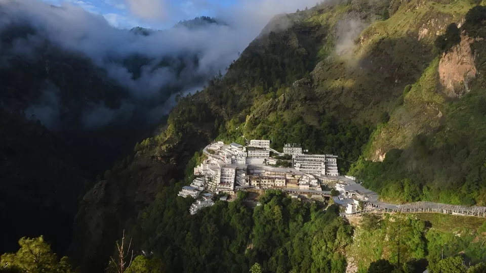 Photo of Vaishno Devi, Katra by Kadambari Bhatte (curlytravelmess)
