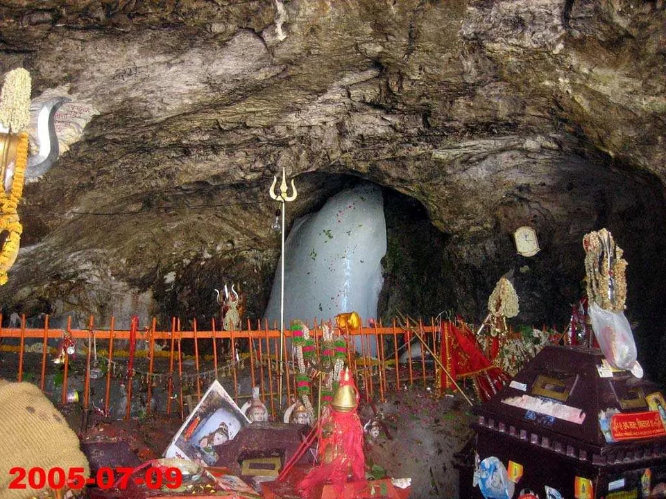 Photo of Shri Amarnath Cave Temple, Pahalgam by Kadambari Bhatte (curlytravelmess)