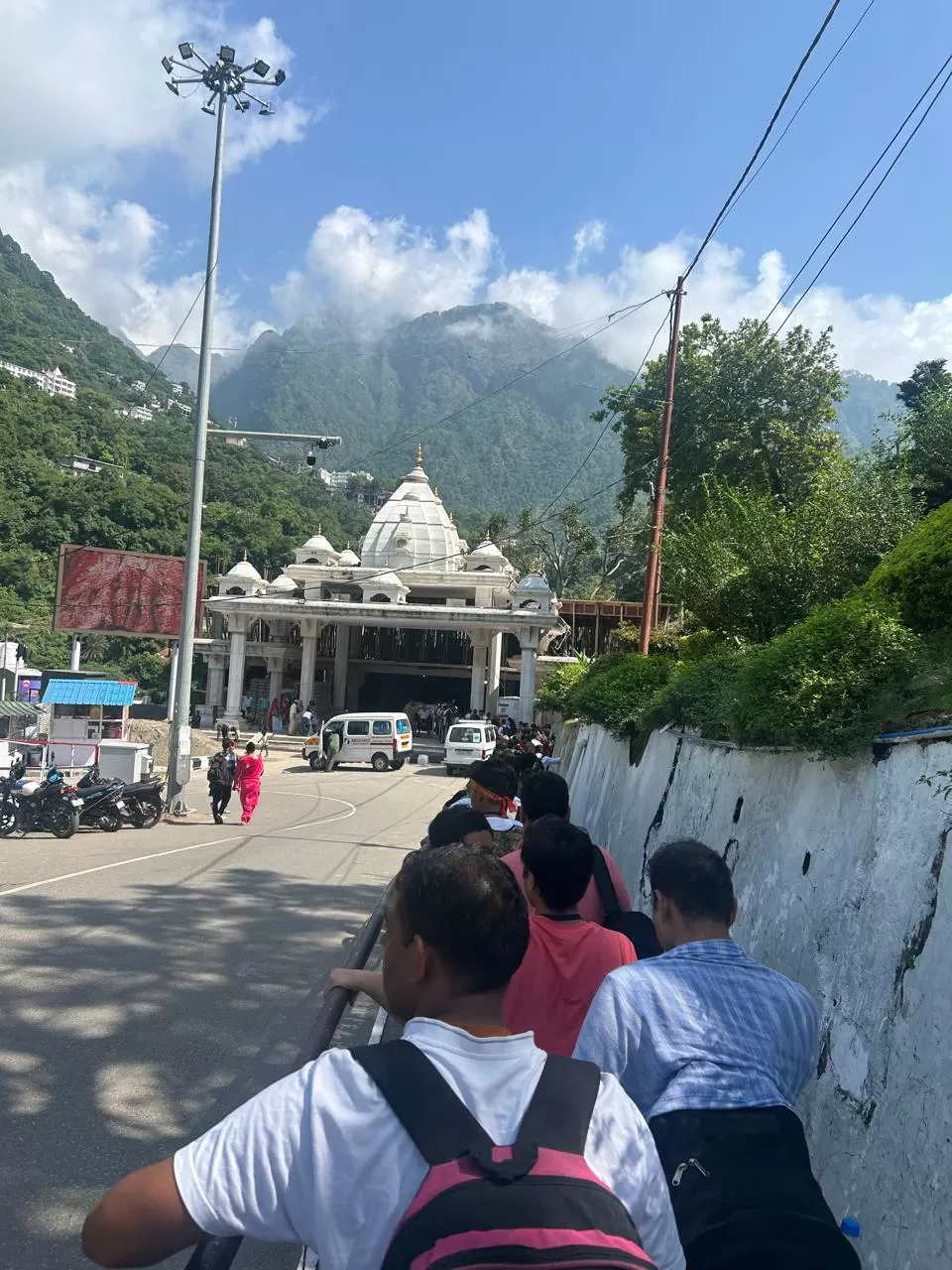 Photo of Vaishno devi ~ जम्मू (धार्मिक स्थल माँ वैष्णो देवी) by भ्रमणिका (The Voyager)