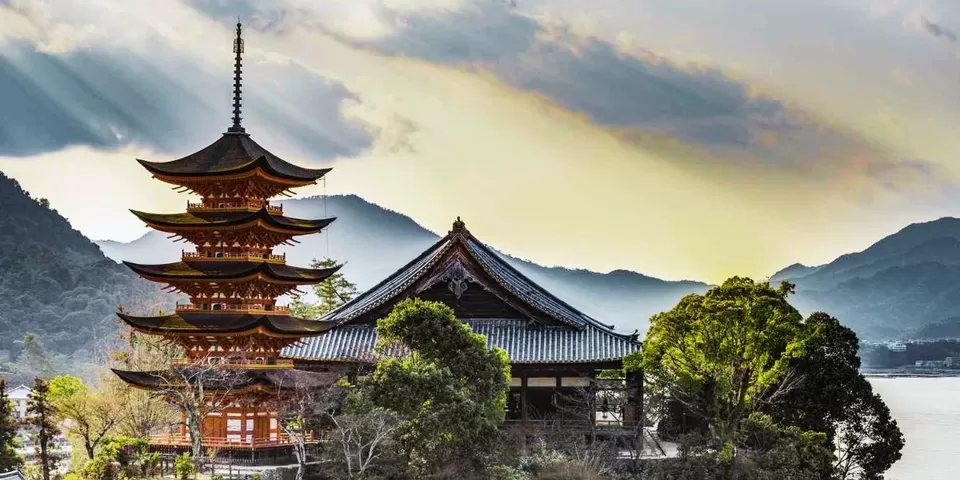 Photo of A Guide to Plan Romantic Honeymoon in Japan by TravelJunkies ✔