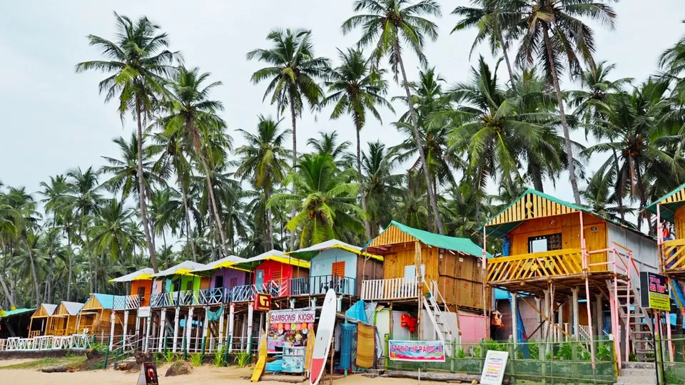 Photo of 7+ Popular Beaches in North Goa to Stay (2024) by TravelJunkies ✔