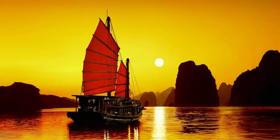 Photo of Vietnam's Hidden Gems: Must-Visit Places for Every Traveler by TravelJunkies ✔