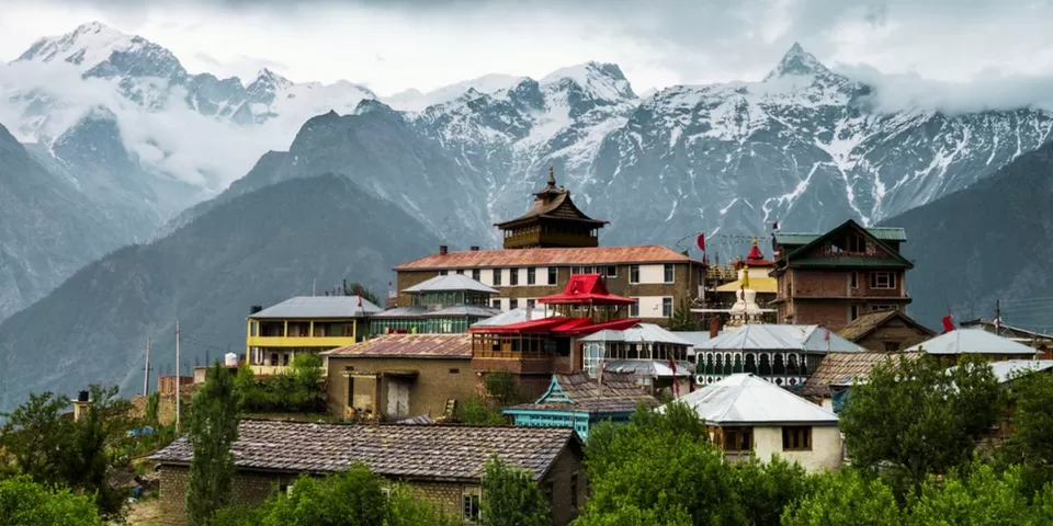 Photo of Monsoon Magic: Best Hill Stations in India for a July-August Getaway by TravelJunkies ✔