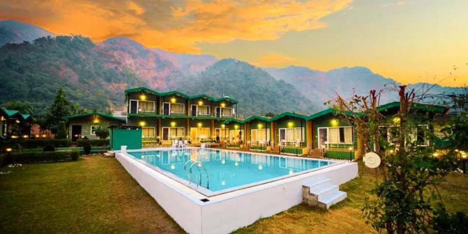 Photo of The Ultimate Guide to Rishikesh's Finest Resorts in 2024 by TravelJunkies ✔
