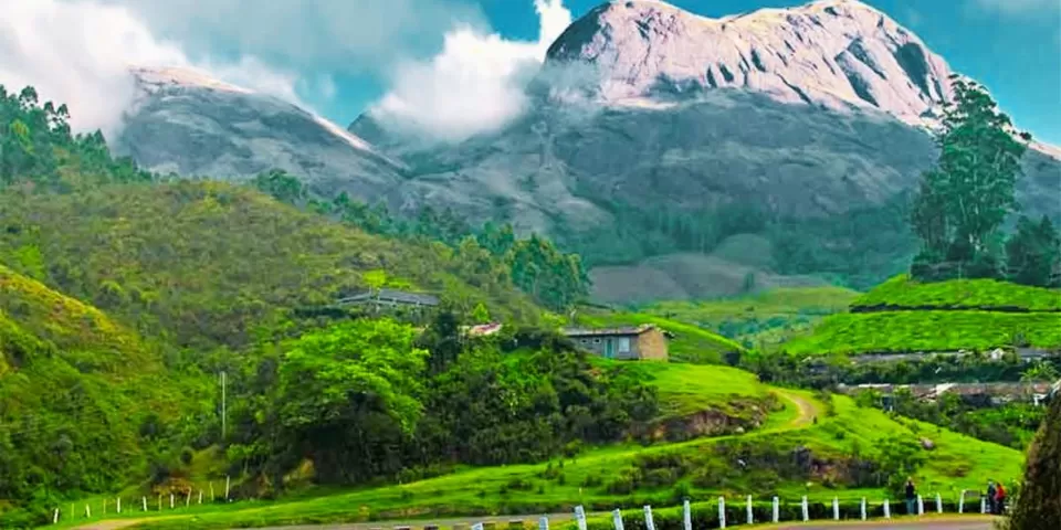 Photo of Must-Visit Hill Stations in South India for a Relaxing Getaway by TravelJunkies ✔