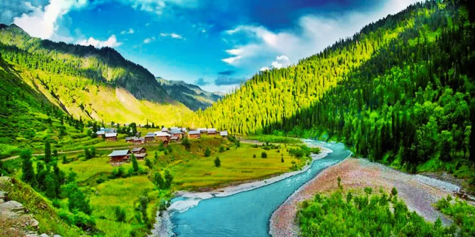Photo of Kashmir in August 2024? Here’s How to Do It on a Budget by TravelJunkies ✔
