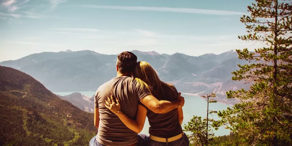 Photo of Top Tips for Planning an Unforgettable Honeymoon in New Zealand by TravelJunkies ✔