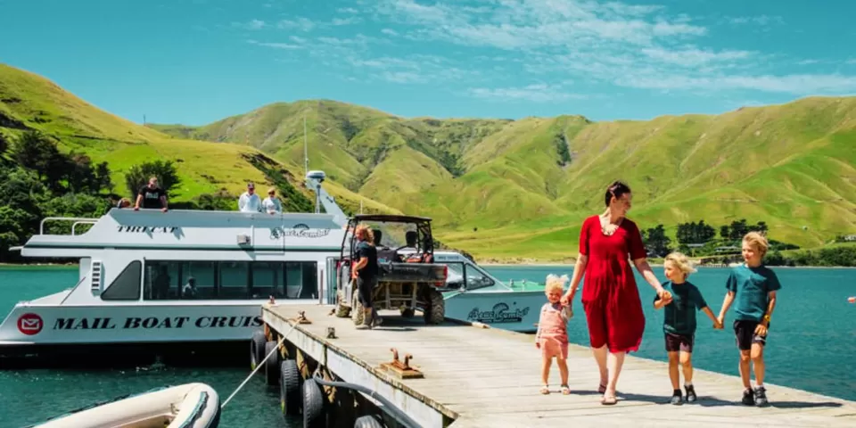 Photo of Experience New Zealand in 7 Days: The Ultimate Family Vacation Itinerary by TravelJunkies ✔