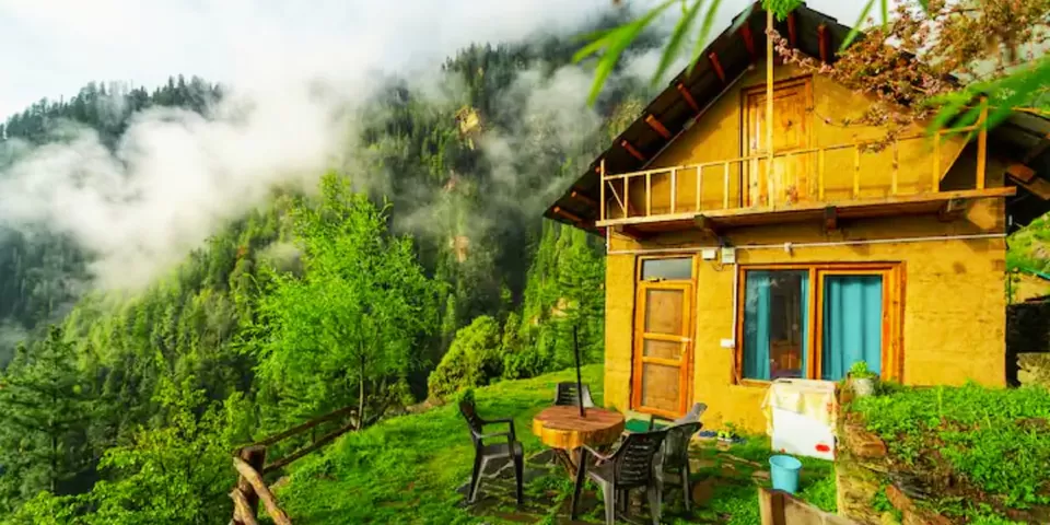 Photo of Explore the Hidden Beauty of Jibhi: A 4-Day Adventure in the Himalayas by TravelJunkies ✔
