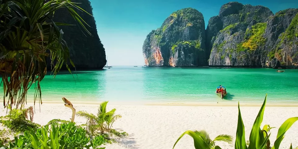 Photo of Why is the Monsoon Season the Best Time to Visit Thailand? by TravelJunkies ✔