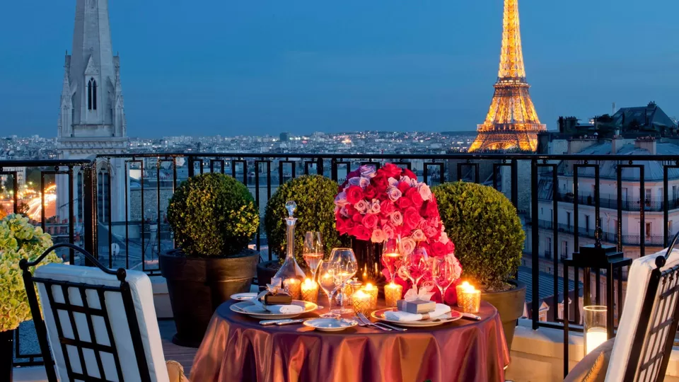 Photo of Plan Your Honeymoon in Paris: A Romantic Escape Like No Other by TravelJunkies ✔