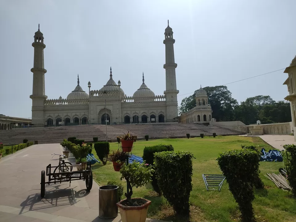 Photo of "Exploring Lucknow's Hidden Gems: The Impressive Bhulbhulaiyaa, Majestic Asifi Masjid, Shahi Baoli" by Mohammad Shaarif Khan