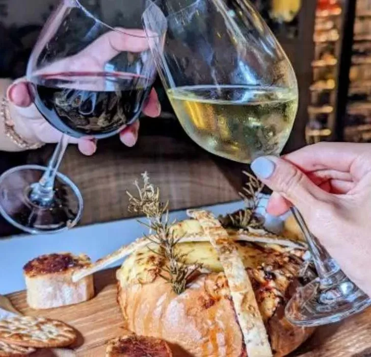 Photo of All the amazing wine and cheese nights to hit up in Abu Dhabi by Farheen Khan