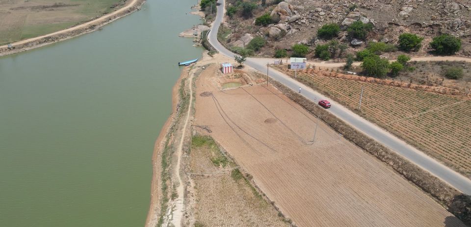 Photo of Transiting through Bangalore Airport? Visit these Surreal Quarry and Lake Landscapes 20 Mins Away by KatchuTravels