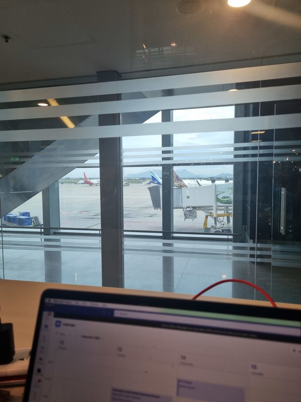 Photo of A day at the Mumbai Airport- '60 Hours in Vietnam-Part 1' by KatchuTravels