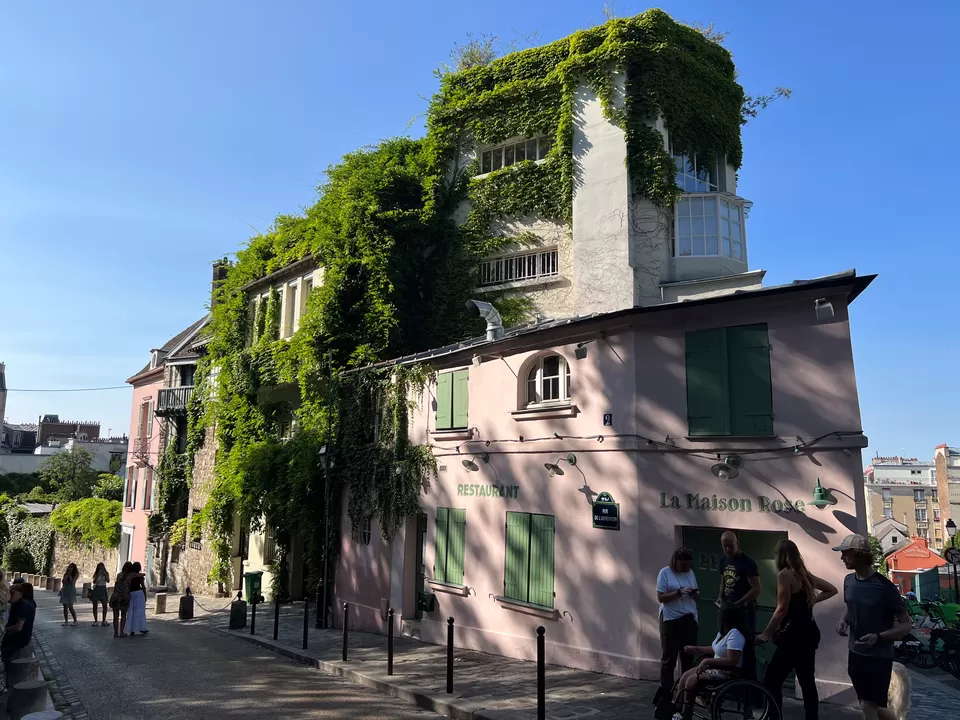 Photo of La Maison Rose, Paris by Sakshi Nahar Dhariwal