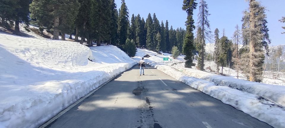 Photo of Offbeat route to Kashmir. Paradise in its unexplored form. Mughal Road. by Akbar Khan