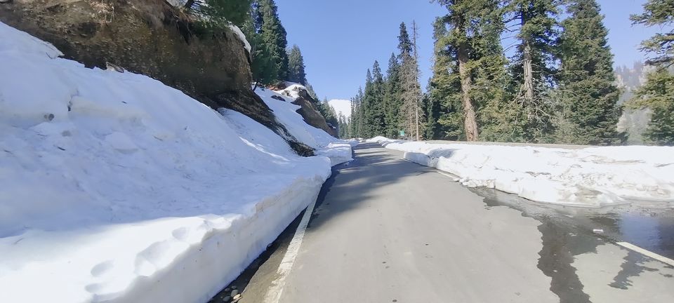 Photo of Offbeat route to Kashmir. Paradise in its unexplored form. Mughal Road. by Akbar Khan