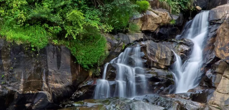 Photo of Attukad Waterfalls, Pallivasal by Bongyatri - Sourav and Anindita