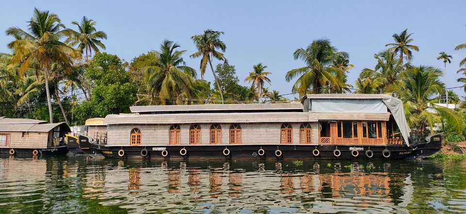 Photo of Want A Refreshing Vacation Amidst Nature? Here Is All You Need To Know About Alleppey Backwaters by Bongyatri - Sourav and Anindita
