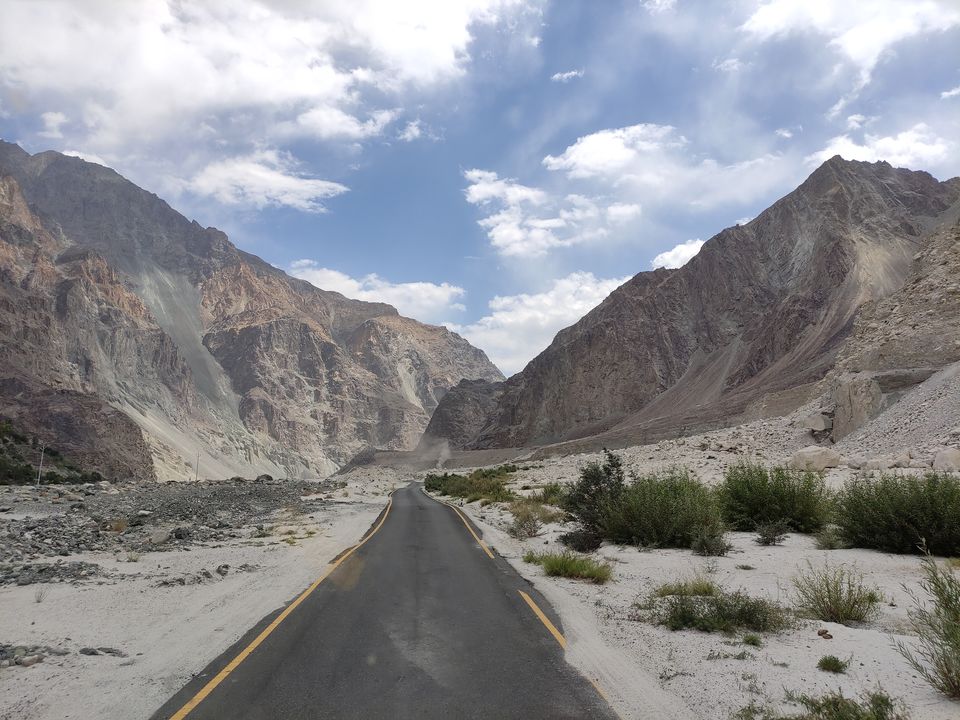 Photo of I Missed My Last Bus in A Desert 10 Km from Indo-Pak Border, This is What Happened Next by Kanj Saurav