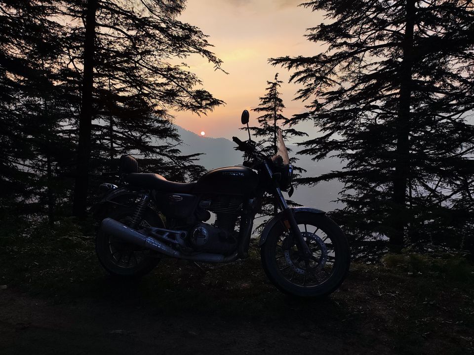 Photo of 2 hours from Jibhi, this Hostel is one of the best in Himachal by amrit singhal