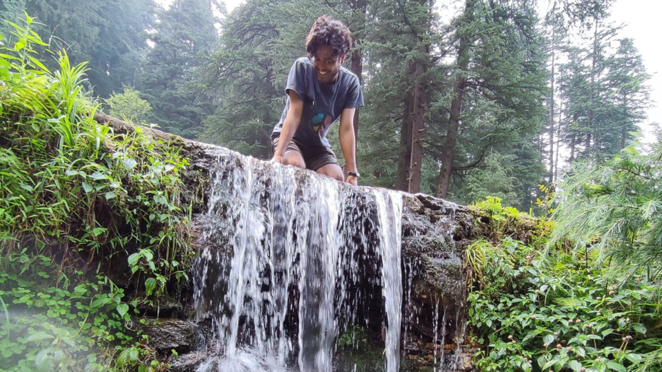 Photo of 2 hours from Jibhi, this Hostel is one of the best in Himachal by amrit singhal