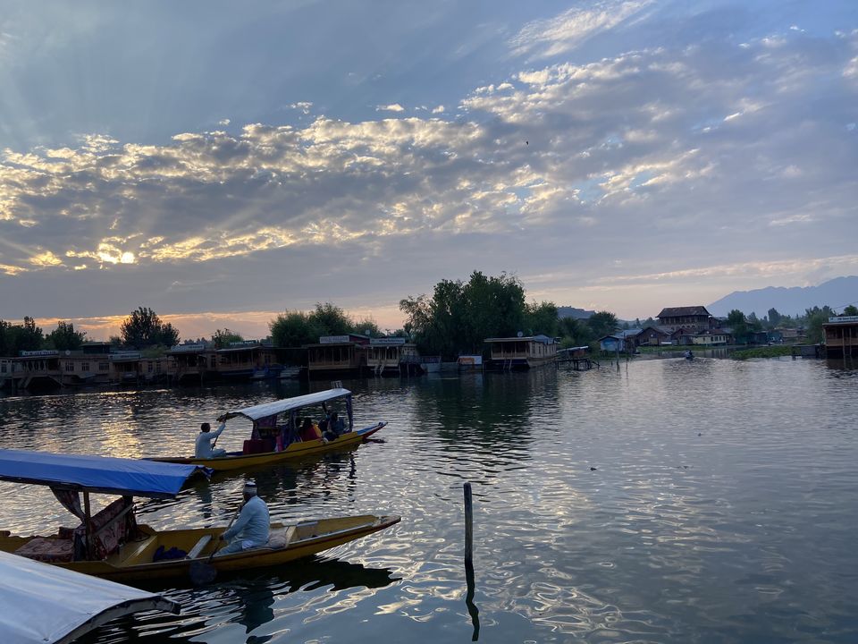 Photo of Kashmir - Heaven on Earth (cliche but don't want to use any other title) by Rinki Popli