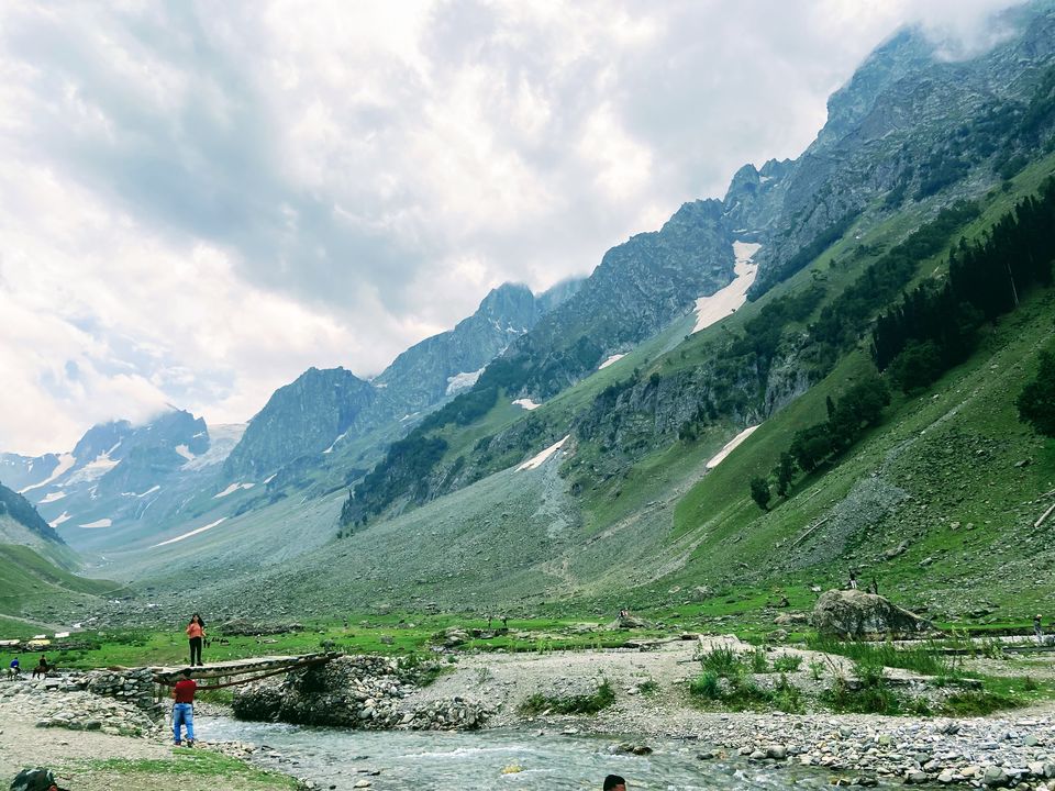 Photo of Kashmir - Heaven on Earth (cliche but don't want to use any other title) by Rinki Popli