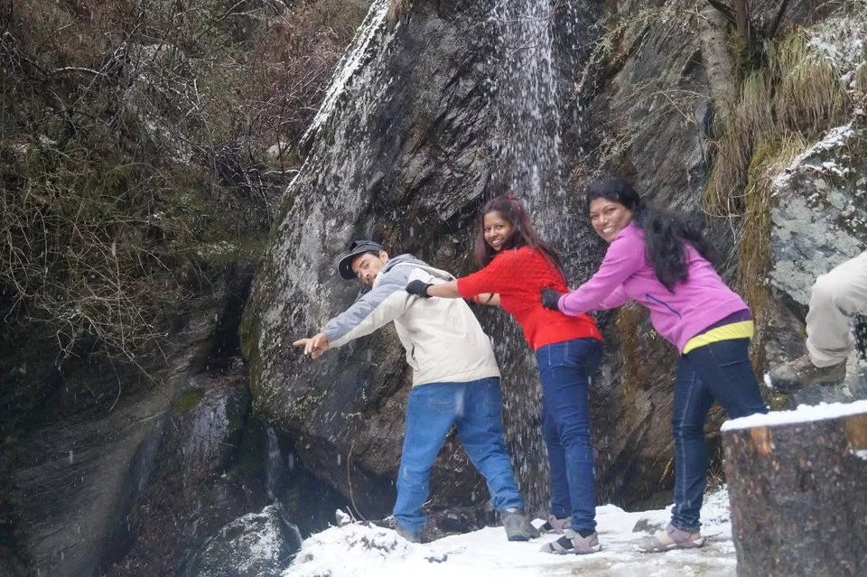 Photo of Off-beat Winter Trek to Bijlimahadev: Conquering Slippery Ice Stairs and Untouched Snow Fields!! by Uma S