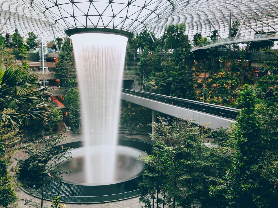 Photo of 8 Cool Things That You Can Do At International Airports That'll Make You Want To Have A Layover by Ila Reddy