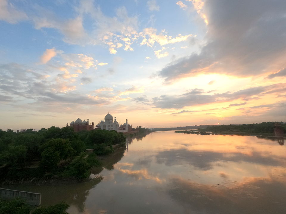 Photo of I Found a Budget-Friendly Stay in Agra With an Astonishing View of The Taj! by Shraddha Bansode 📸