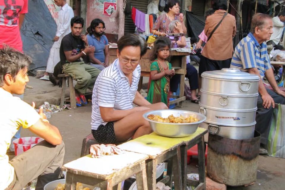 Photo of You’ll Be Stunned To Know That This Food Paradise in Calcutta Runs Only Between 5 AM to 8 AM! by Namrata Das Adhikary