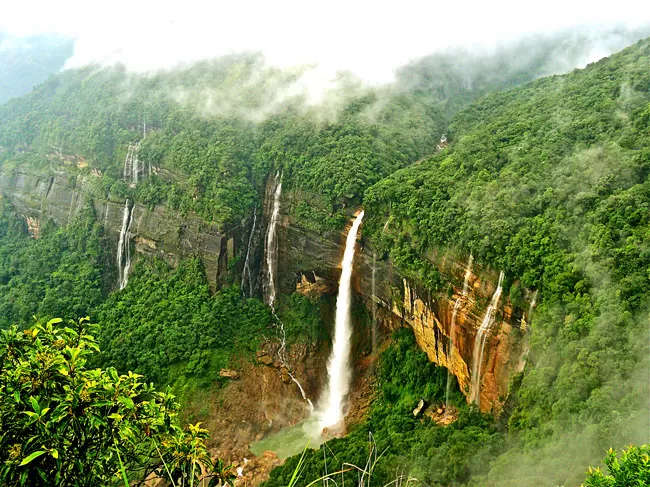 Photo of nohkalikai falls, Cherrapunji
