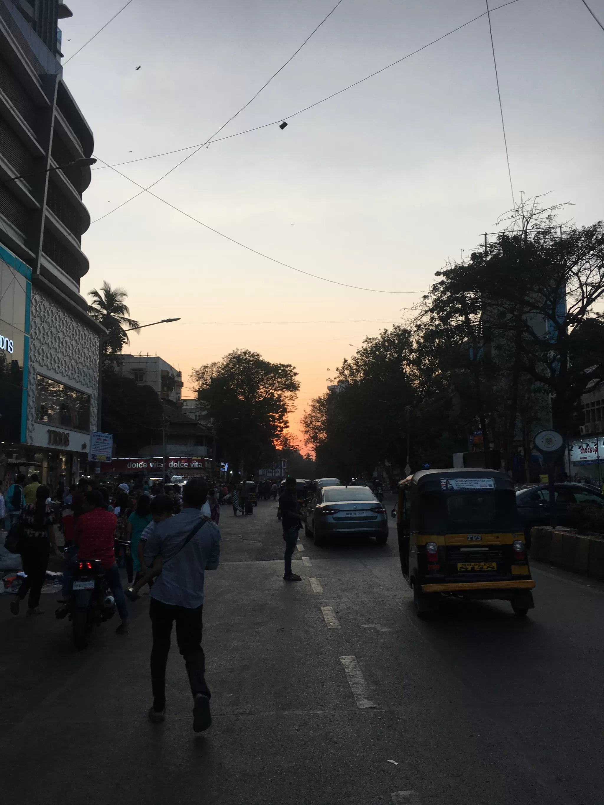 Photo of Hill Road, Bandra, mumbai
