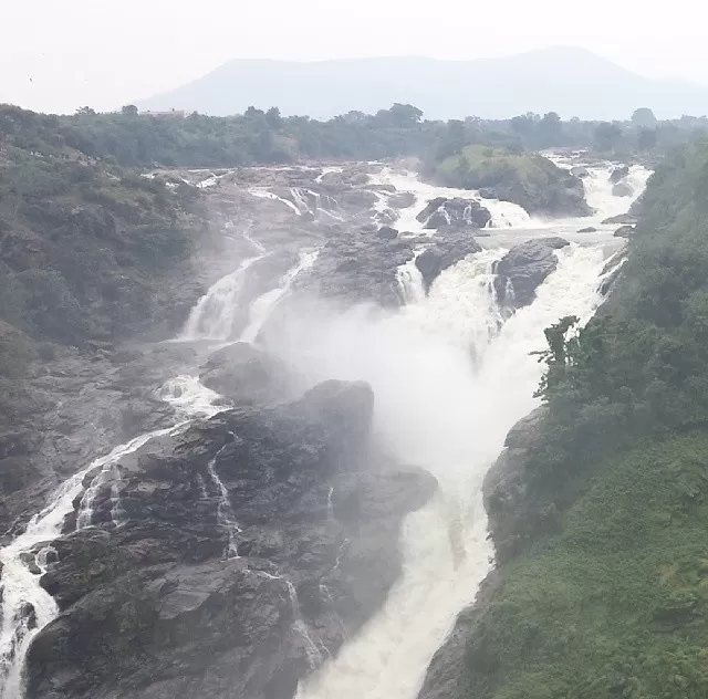 Photo of shivanasamudra falls, Karnataka
