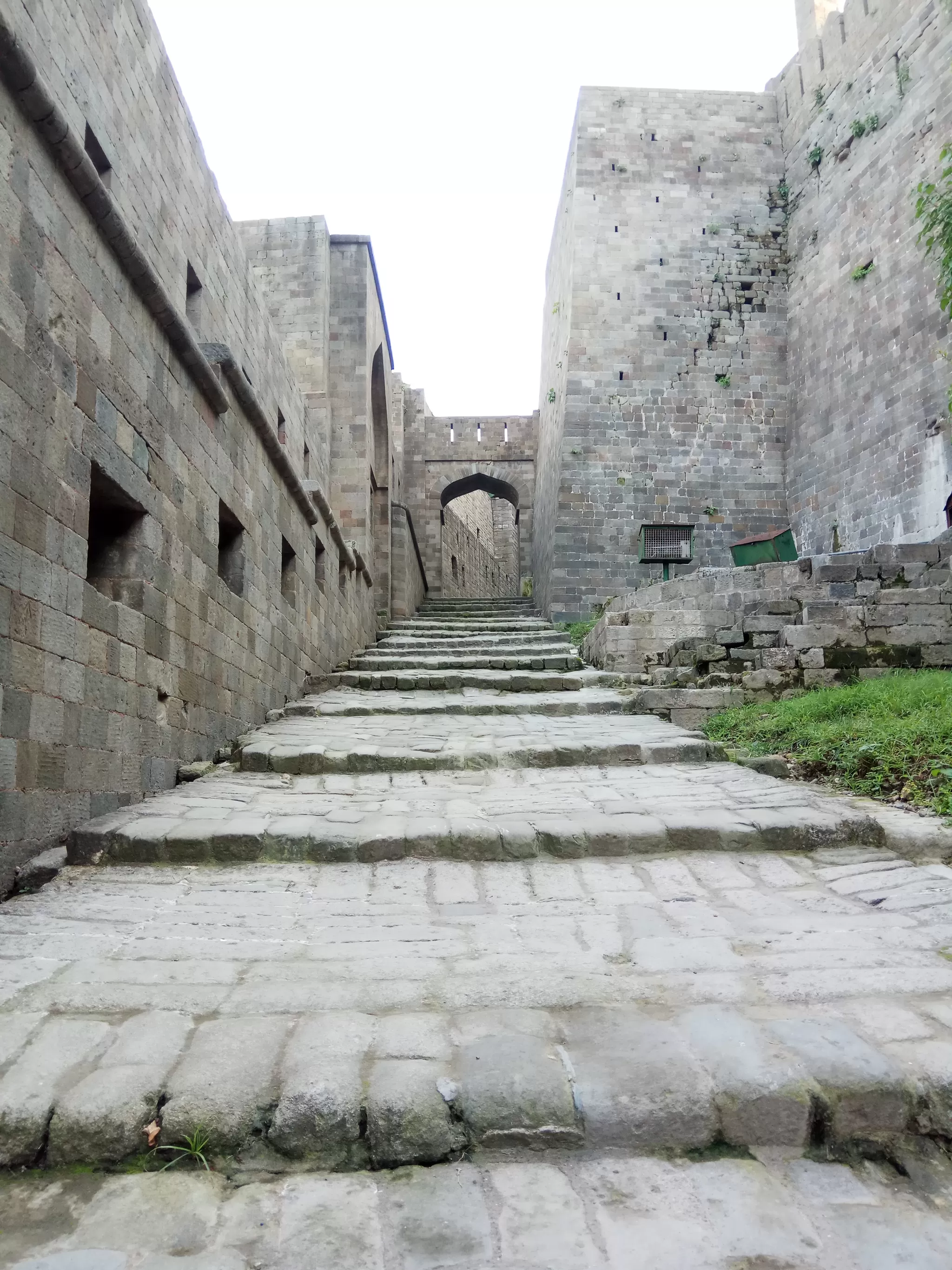 Photo of kangra fort, mcleodganj