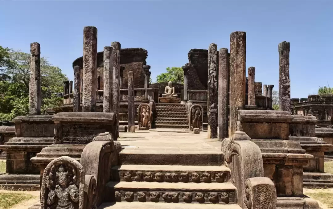 Photo of Sigiriya & Poll