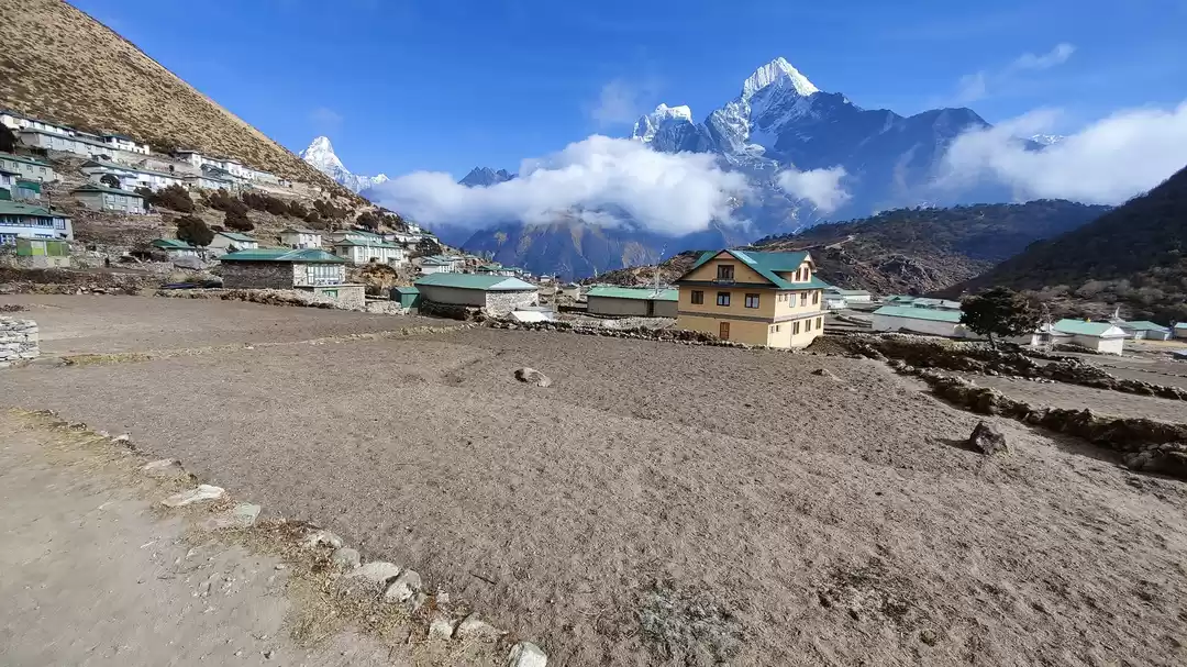 Photo of एवेरेस्ट बेस केम्प ट