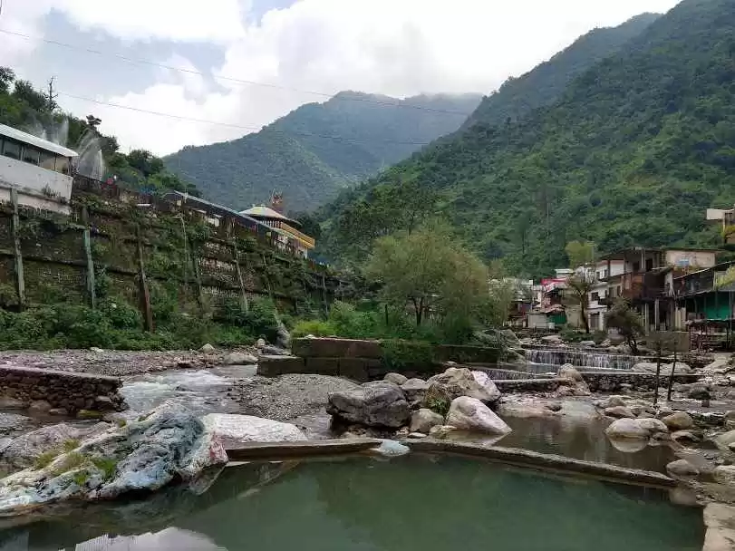 Photo of ₹2500 में घूम ल