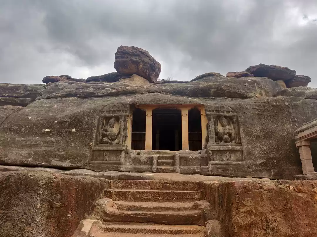 Photo of Ravana Phadi Cave Temples