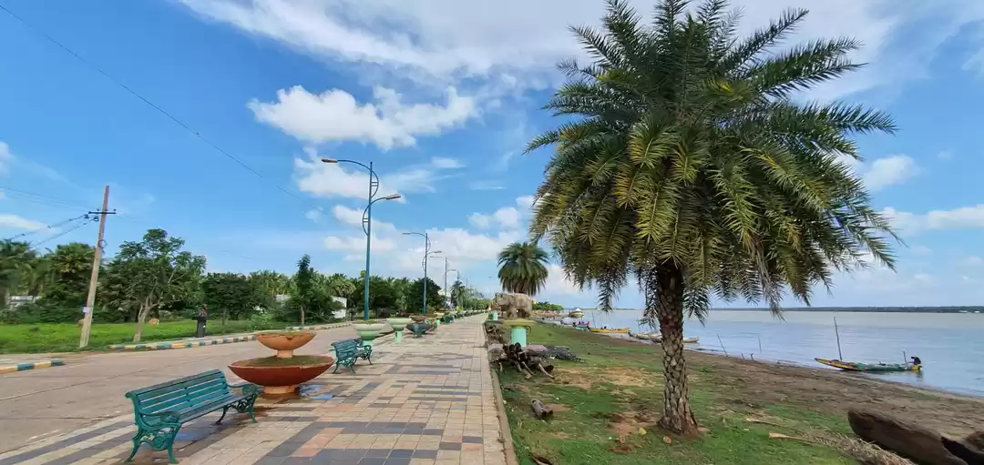 Photo of Yanam Beach Boat Point
