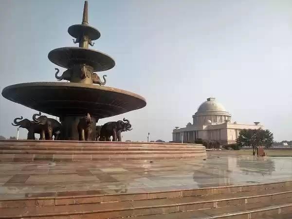 Photo of 3. Begum Hazrat Mahal Park