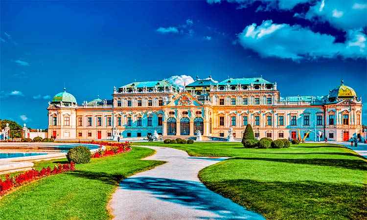 Palace complex Belvedere in Vienna - Tripoto