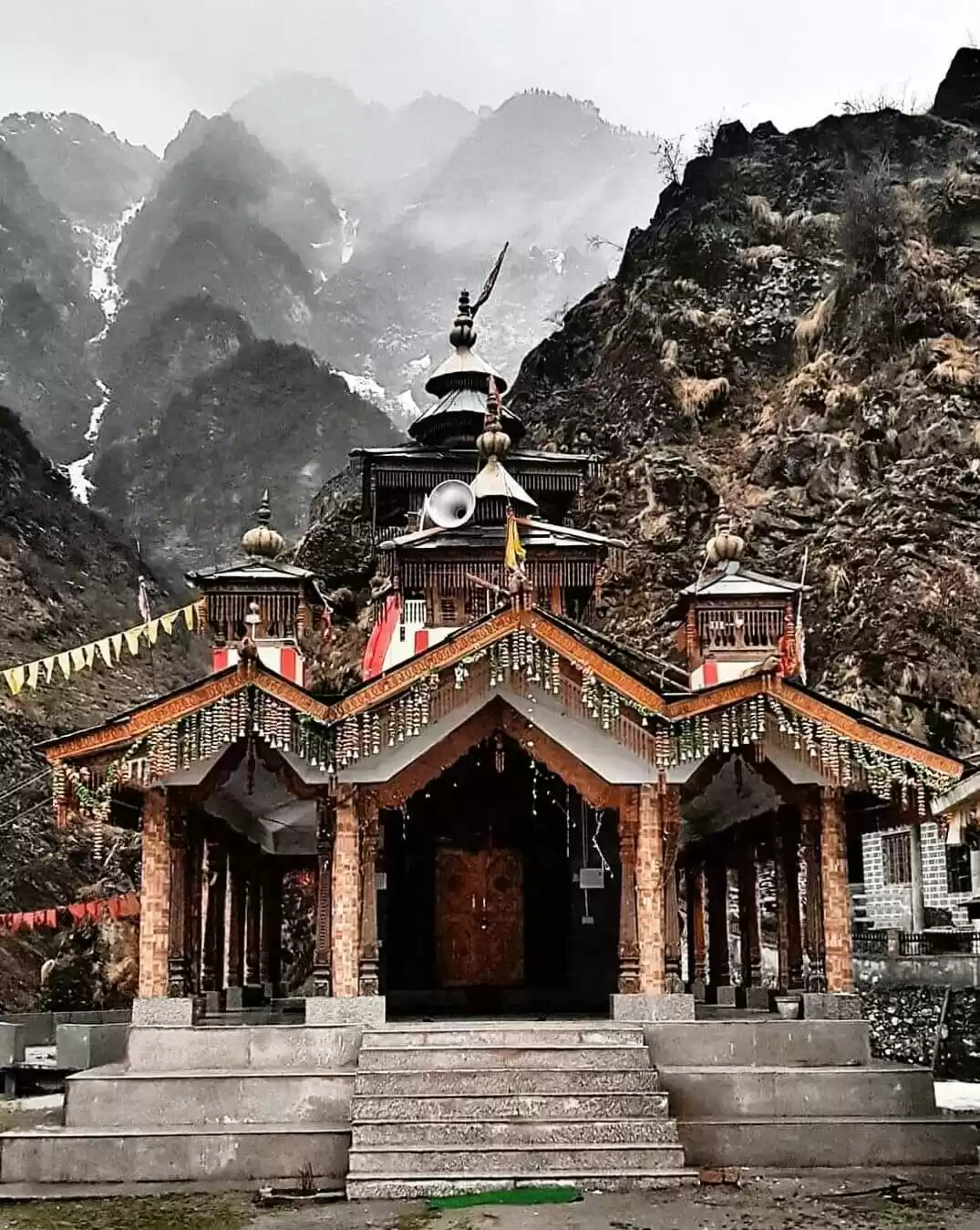 Photo of અહીં વર્ષમાં એકવાર ભ