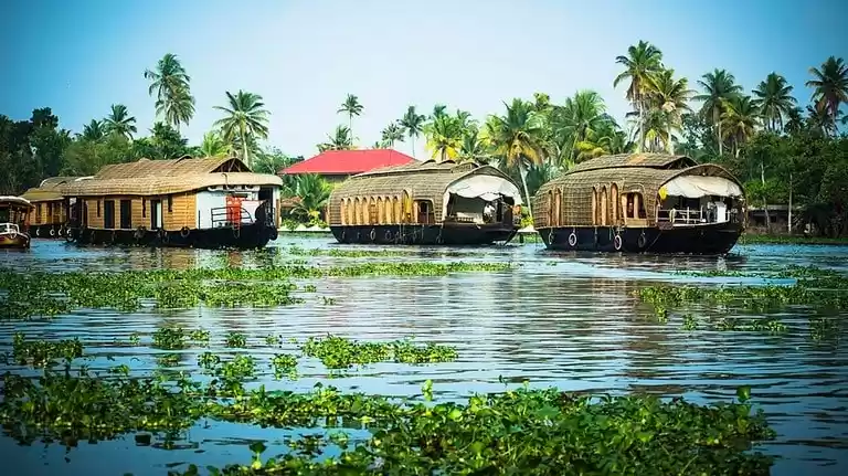 Photo of કેરળમાં હાઉસબોટ પર પ